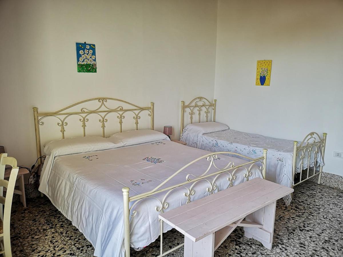 La Casa Nel Villaggio Frühstückspension Montalbano (Apulia)
